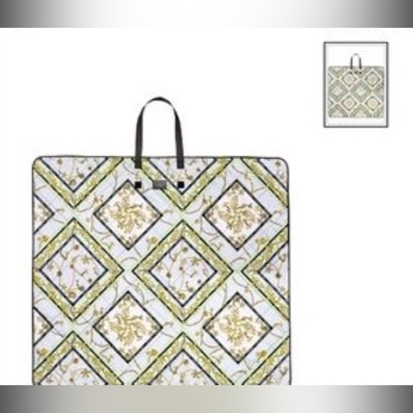 NWT 3 PC Victoria's Secret Beach & Picnic Tote Bundle - Picture 4 of 8